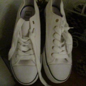 Sole Diva new shoes....10 Womens converse like.